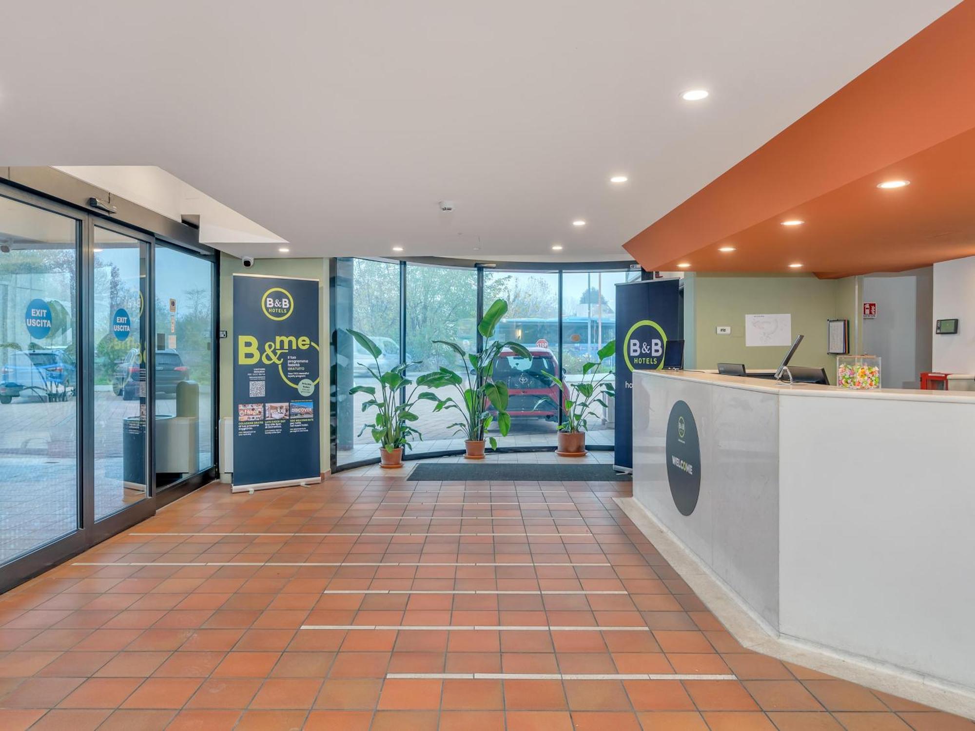 B&B Hotel Alba מראה חיצוני תמונה